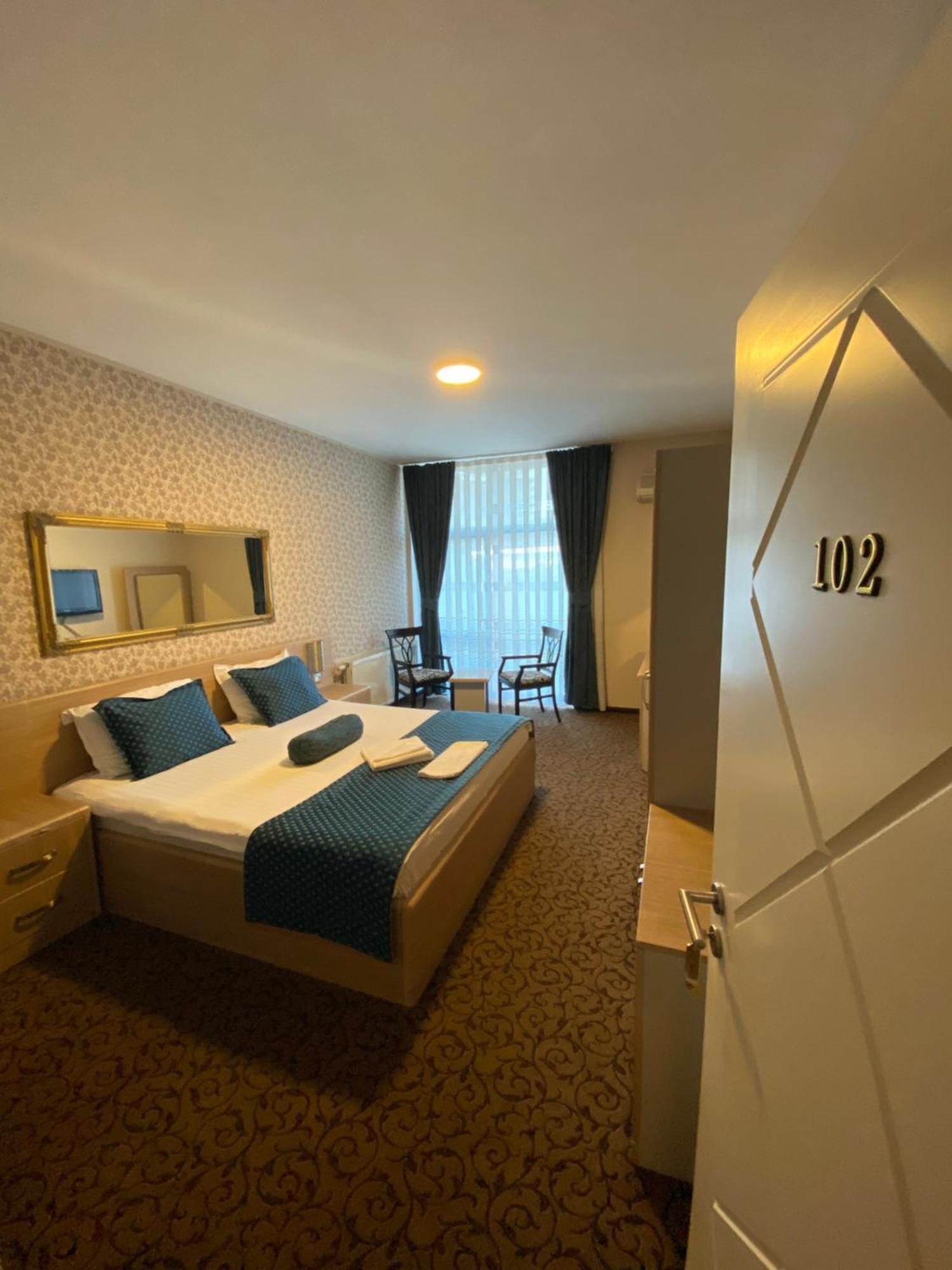 Hotel Pejton Pristina Extérieur photo