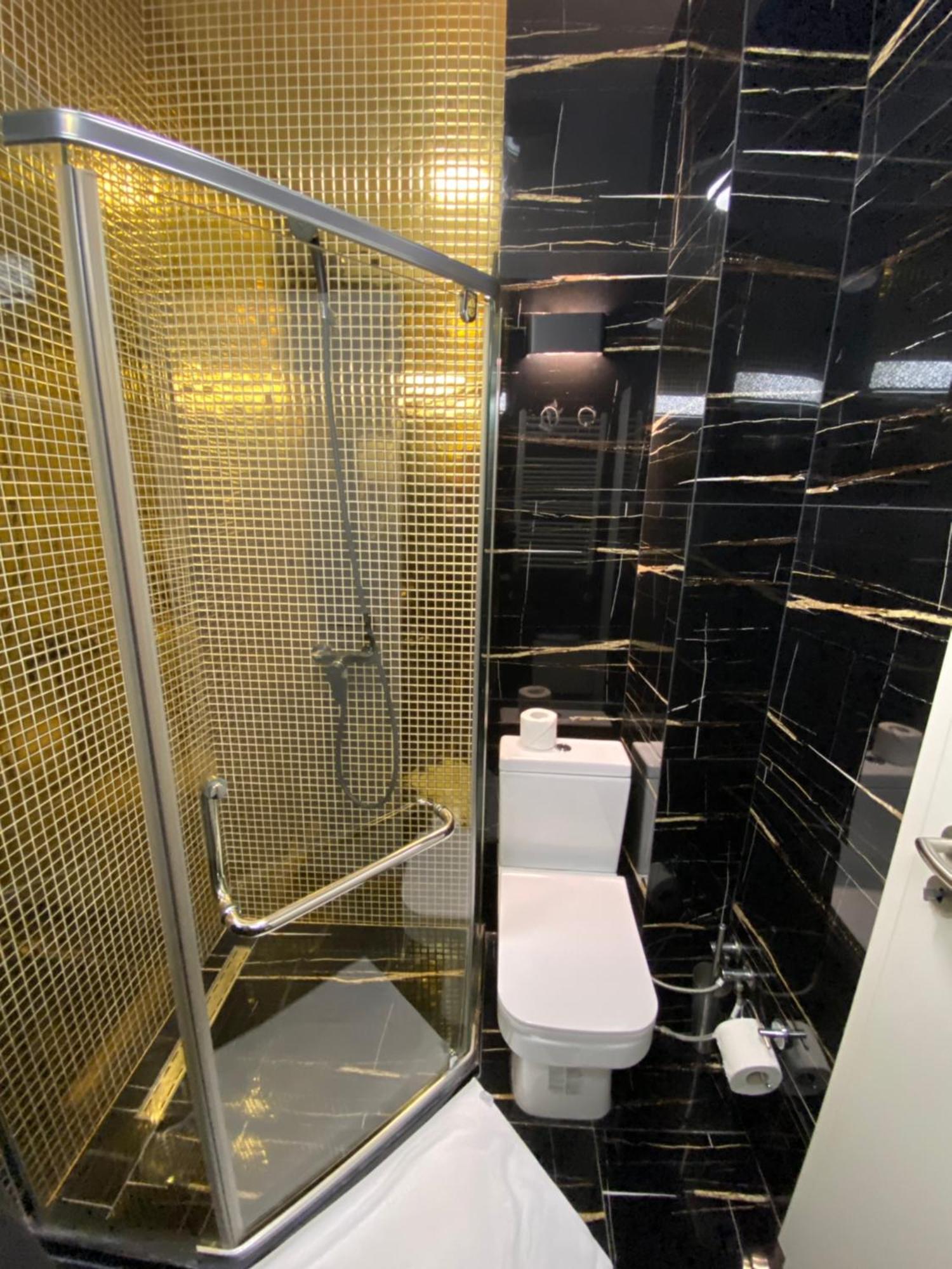 Hotel Pejton Pristina Extérieur photo