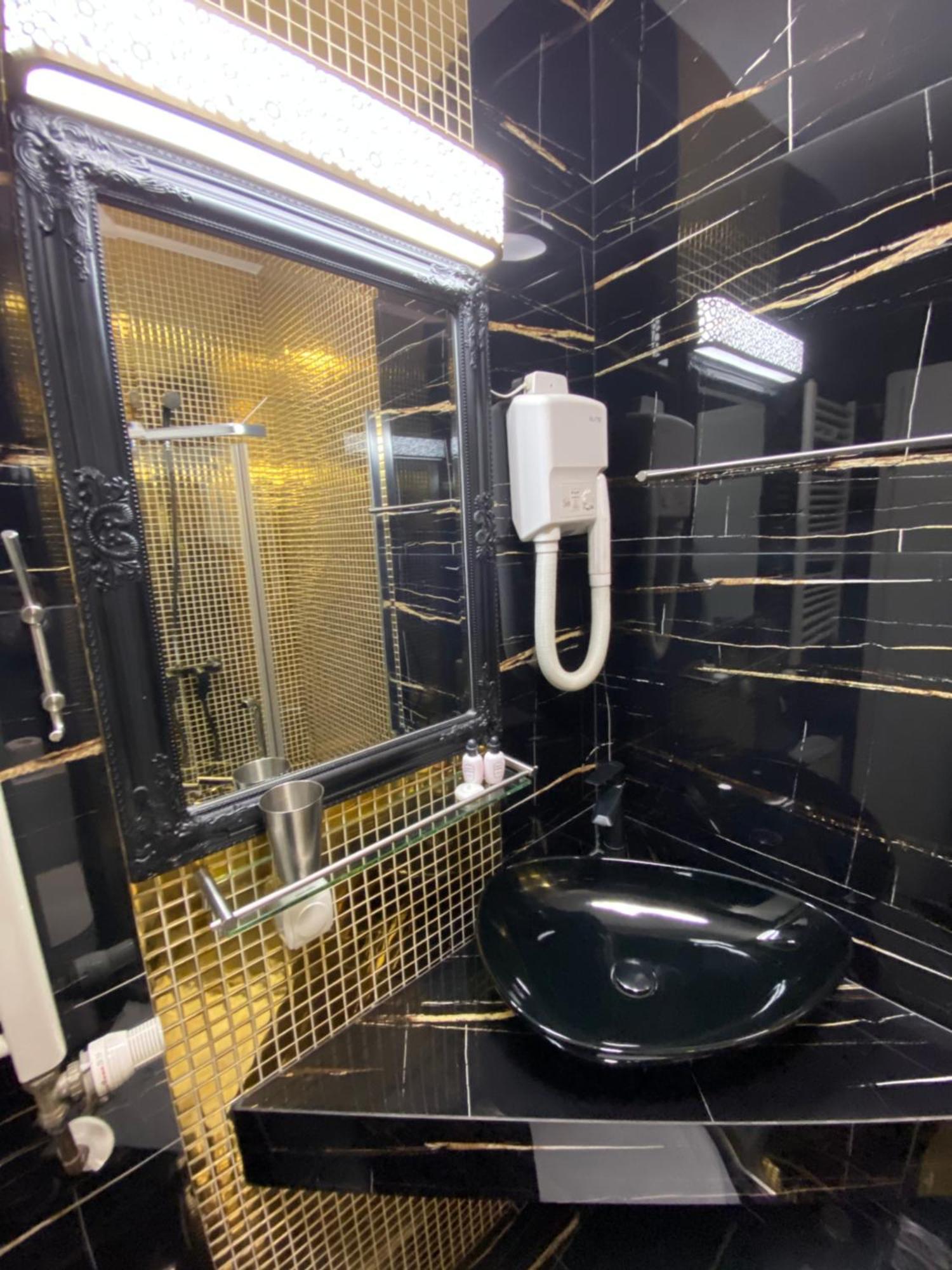 Hotel Pejton Pristina Extérieur photo