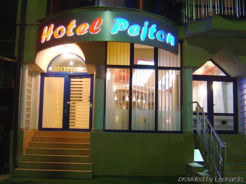 Hotel Pejton Pristina Extérieur photo