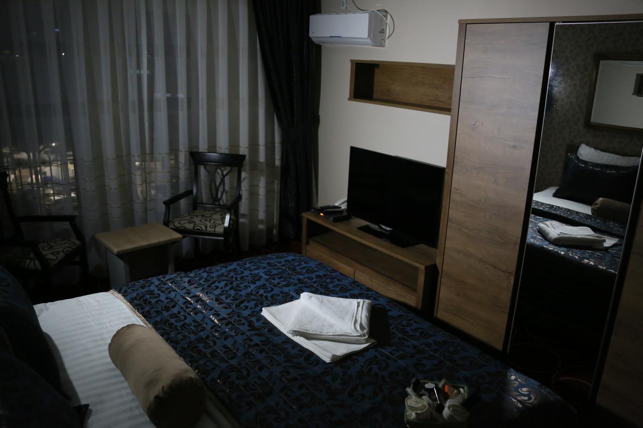 Hotel Pejton Pristina Extérieur photo