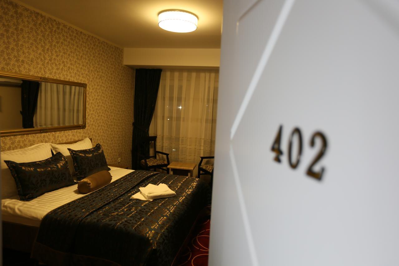 Hotel Pejton Pristina Extérieur photo