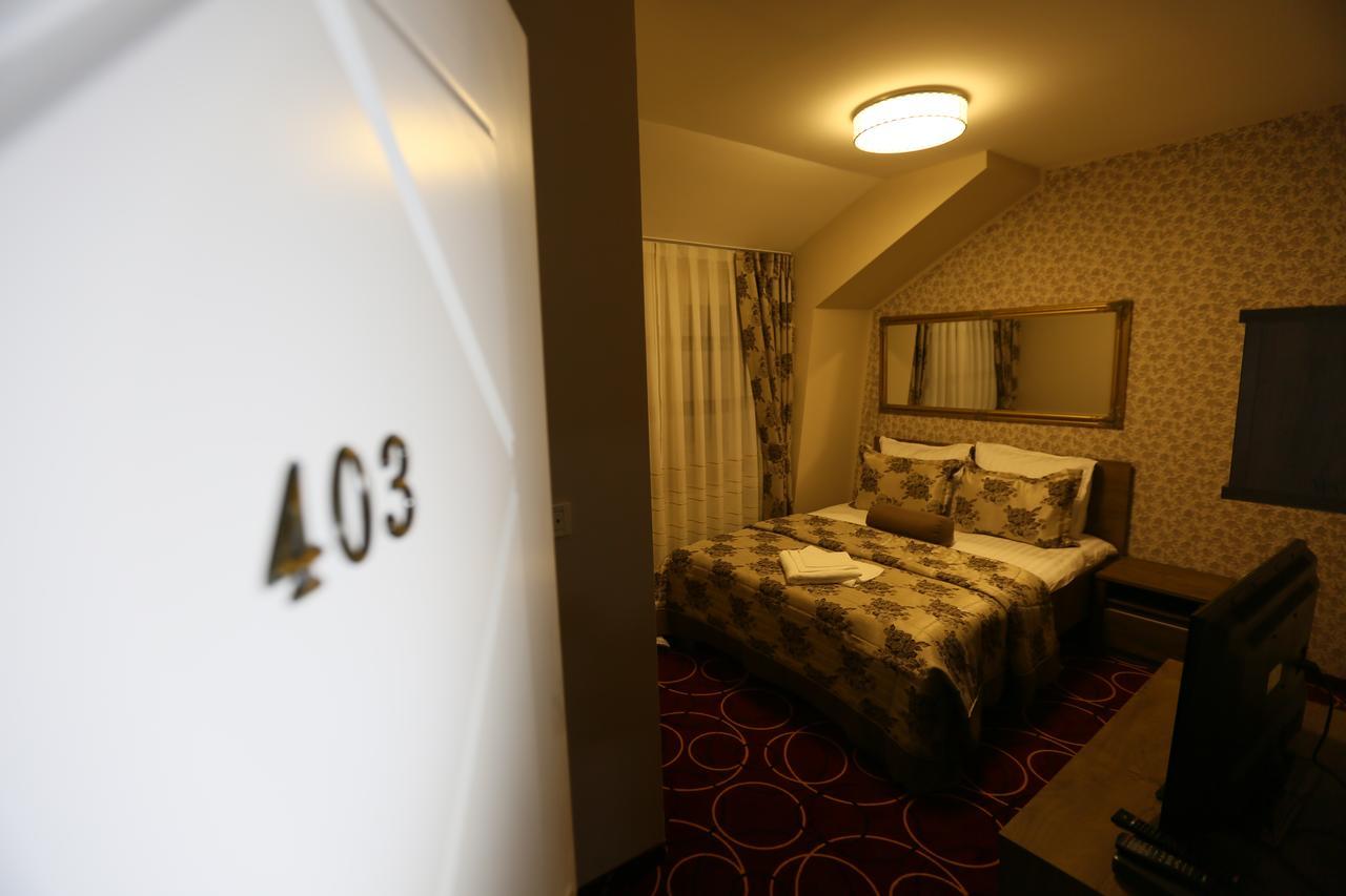 Hotel Pejton Pristina Extérieur photo