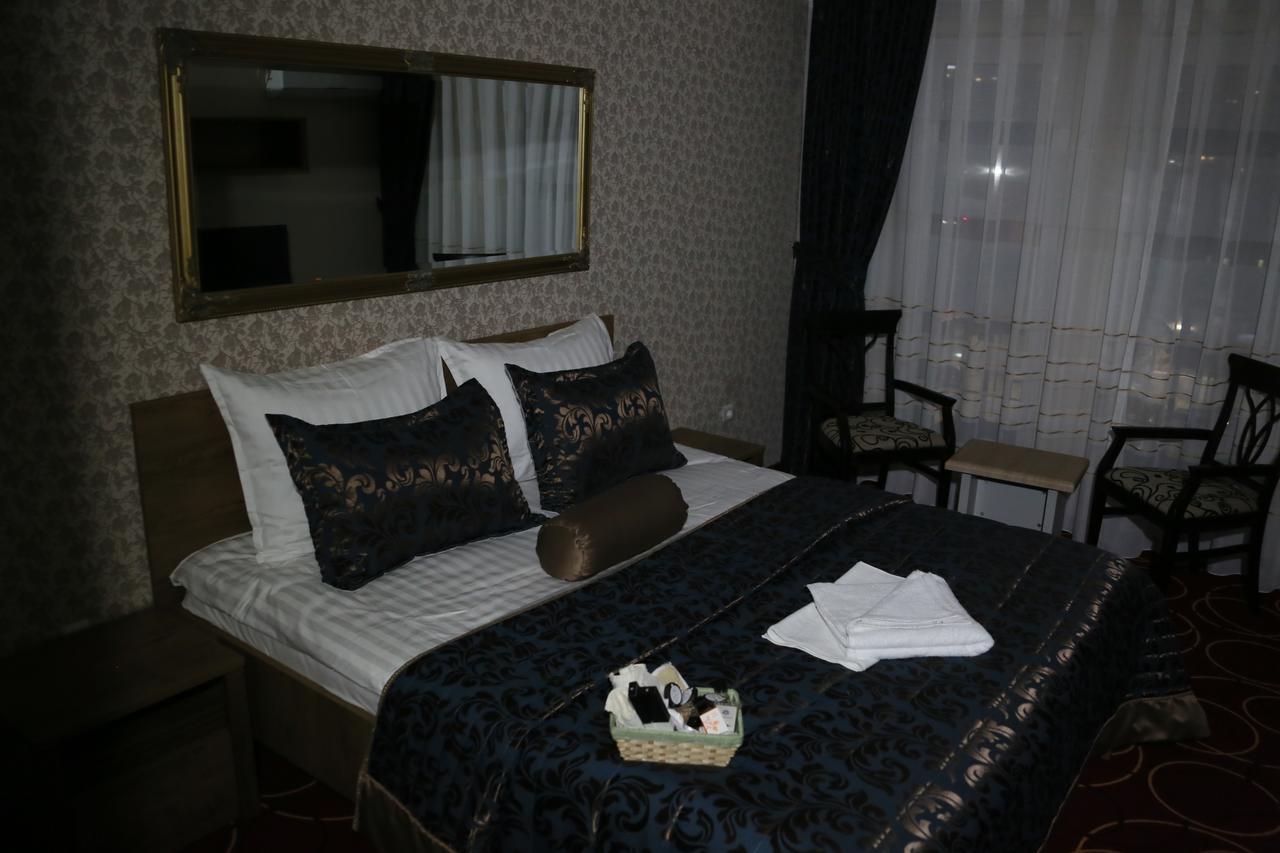 Hotel Pejton Pristina Extérieur photo